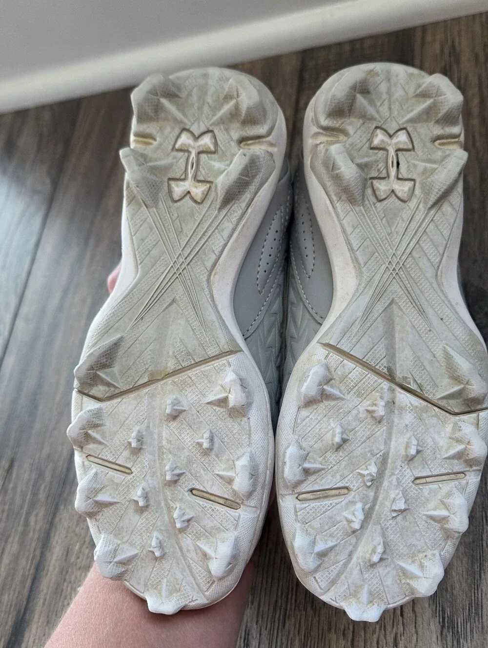 Under Armour Kids' Light Gray Athletic Cleats